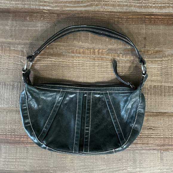 Kenneth Cole Reaction Black Hobo Leather Shoulder Bag - Picture 1 of 9